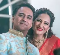 रक्षंदा खान अपने पति के साथ 
